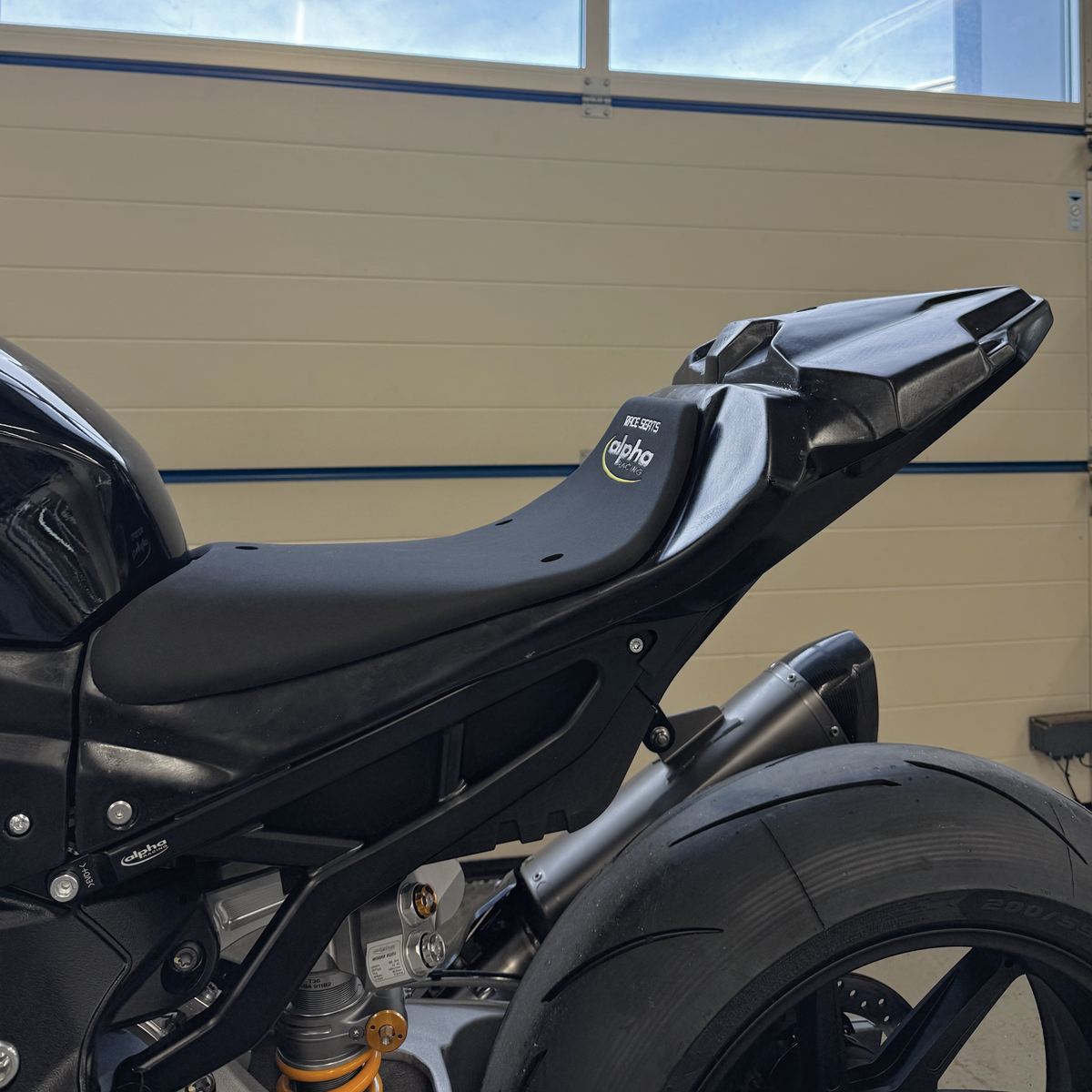 Höcker GFK, niedrige Sitzposition